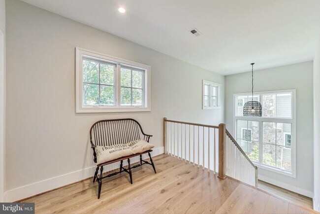 Building Photo - 1413 Kurtz Rd