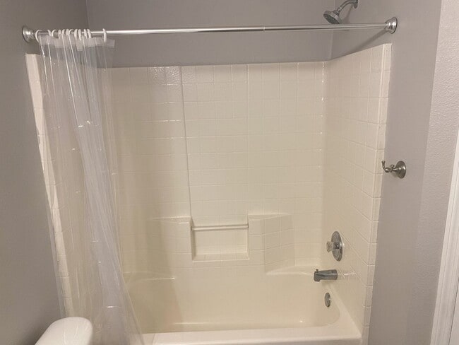 Building Photo - Beautiful Home Located In Tavares