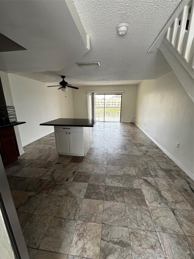 Building Photo - 5200 NW 31st Ave