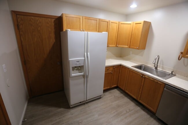 Building Photo - Port Orchard 3 Bedroom Available now!