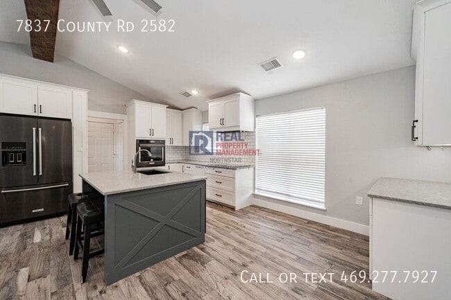 Building Photo - 7837 Co Rd 2582