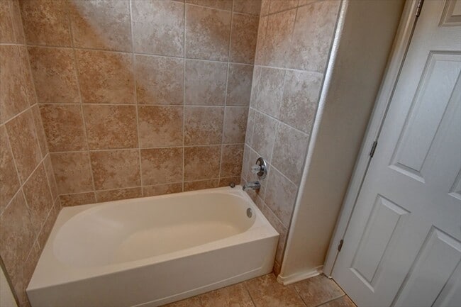 Building Photo - 1820 Camino Rustica SW