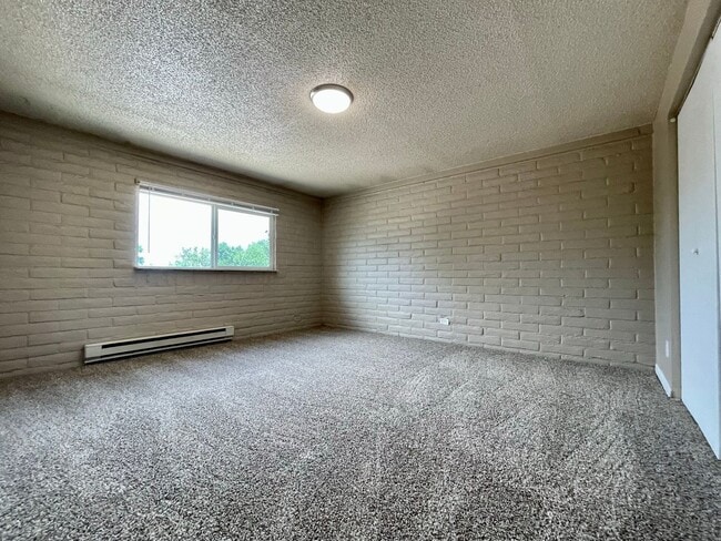 Building Photo - 2 Bed, 1 Bath Apartment In Firestone