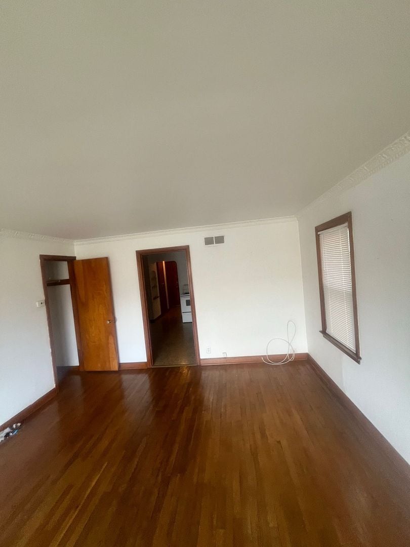 Building Photo - 5309 W Greenfield Ave
