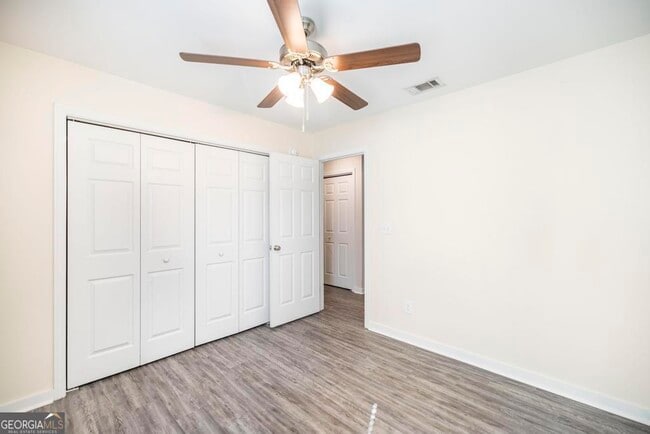 Building Photo - 101 Shasta Dr