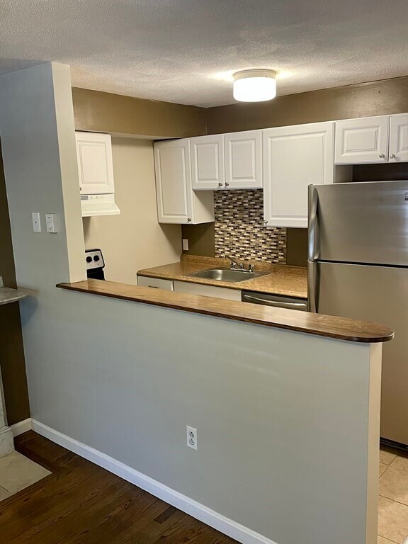 Building Photo - 27 E Concord St