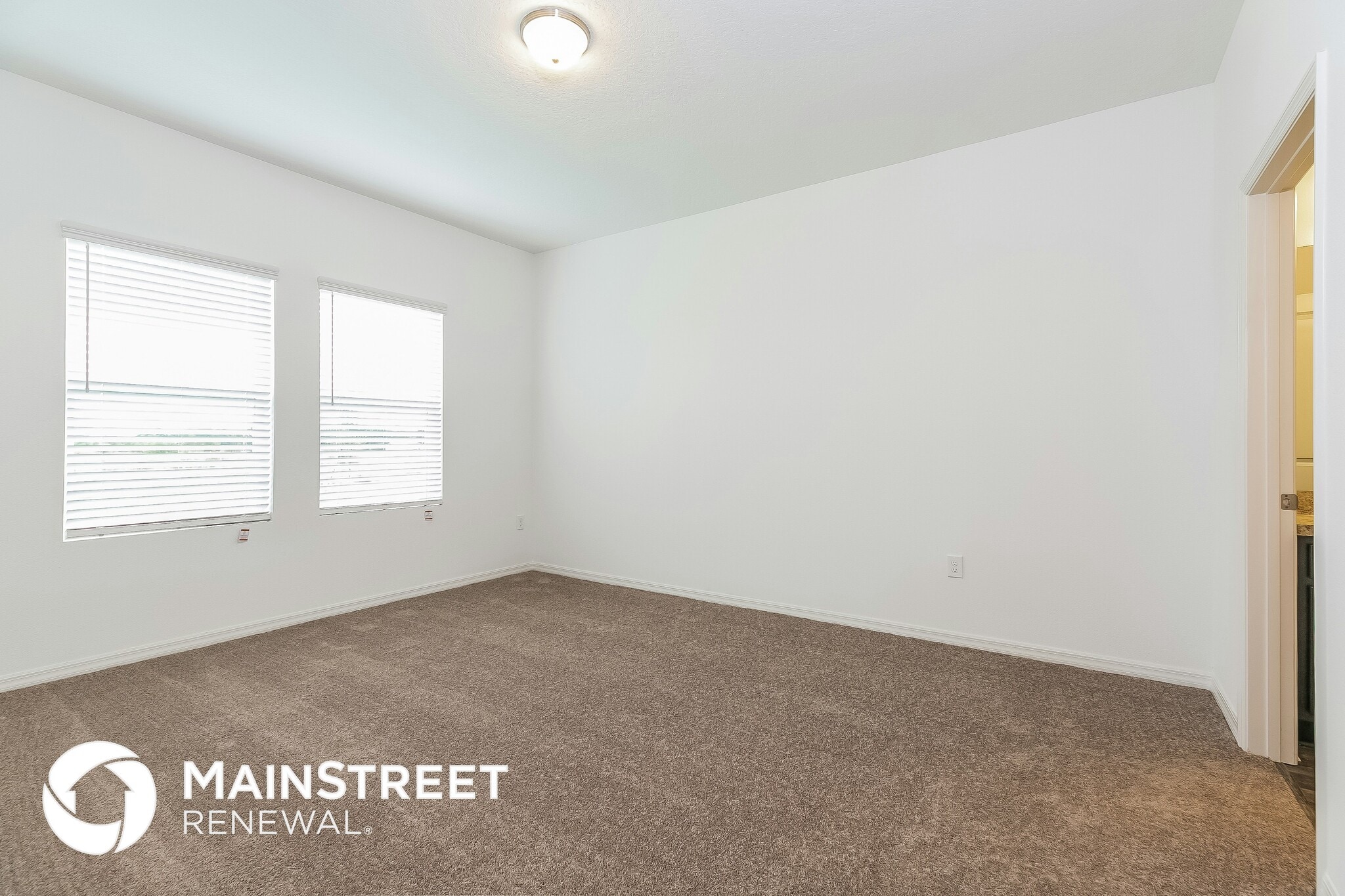 Building Photo - 194 Hidden Lk Lp