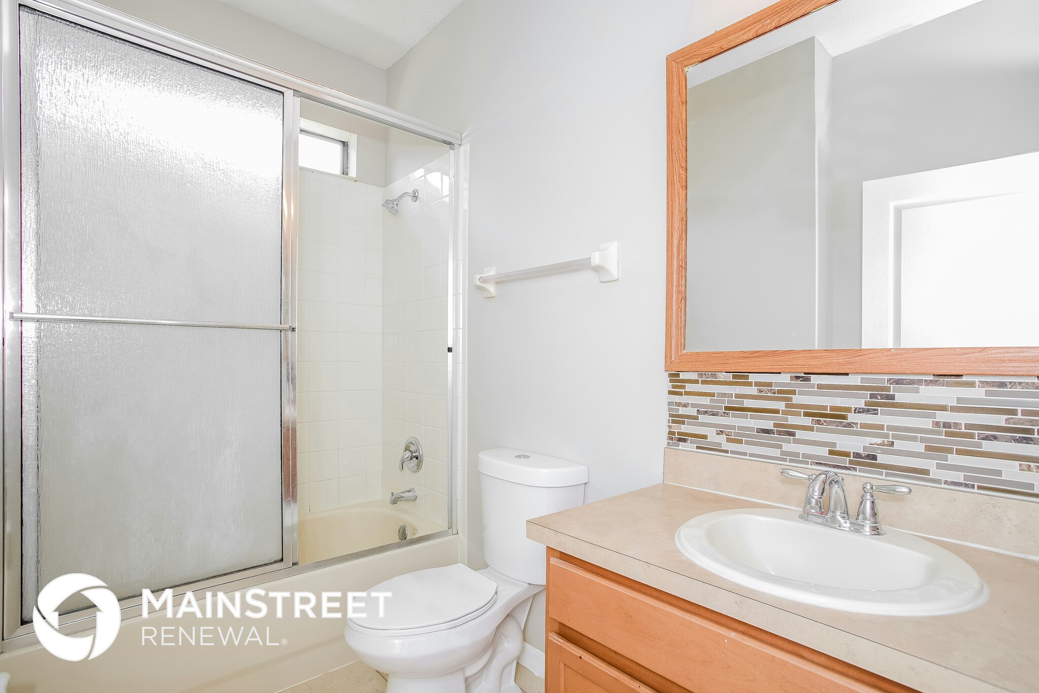 Building Photo - 4632 Doral Park Ave