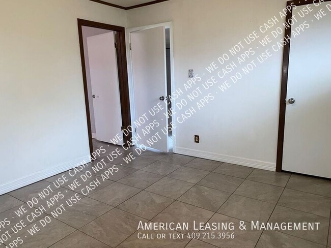Building Photo - 3549 Drexel Ave