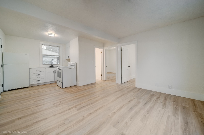 Building Photo - 725 2nd St