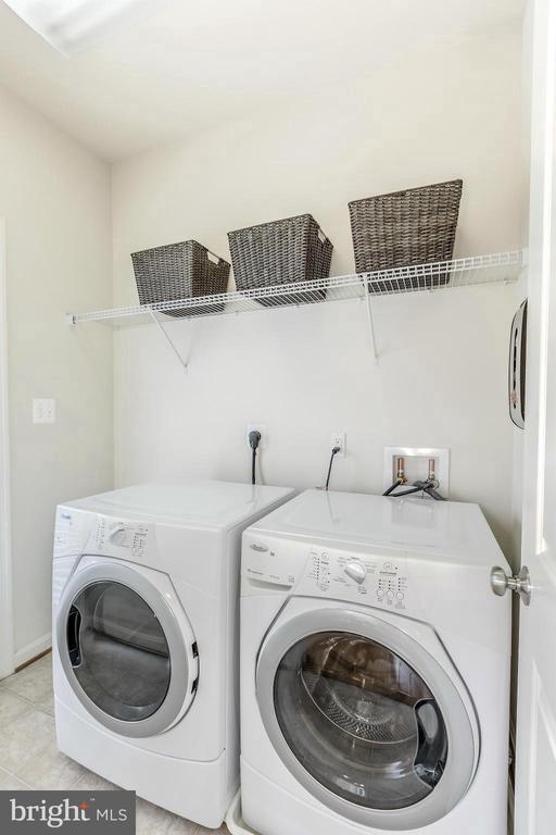 Building Photo - 23417 Gardenwalk Dr