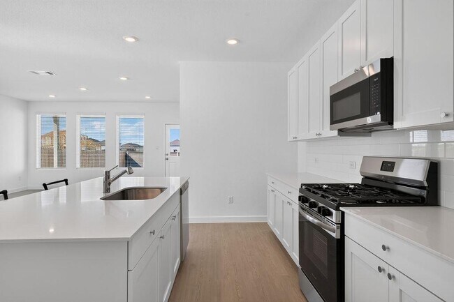Building Photo - 328 Rockies Rd