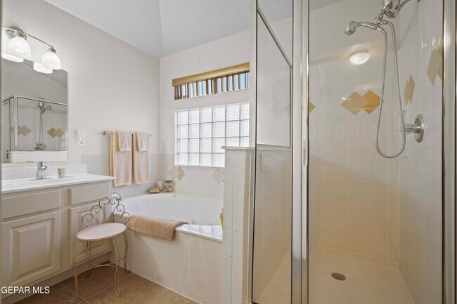 Building Photo - 14100 Ghost Flower St