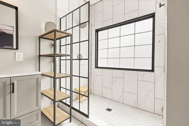 Building Photo - 10136 Pale Rose Loop