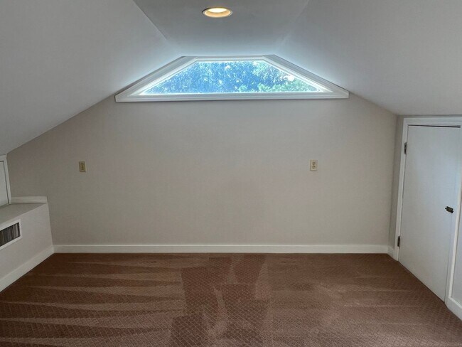 Building Photo - Gorgeous Marsh Views in Moss Creek!