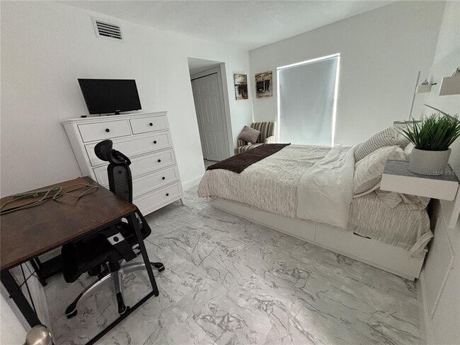 Building Photo - 4904 38th Way S