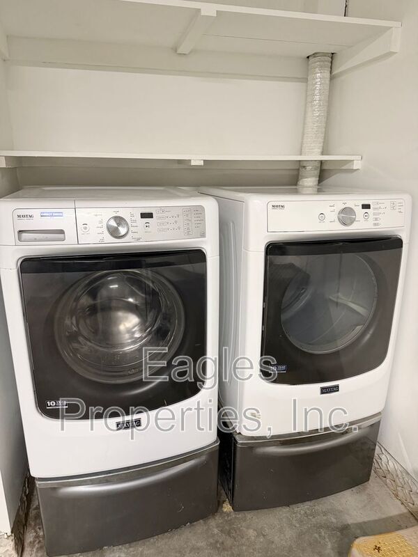 Building Photo - 1902 Harris St