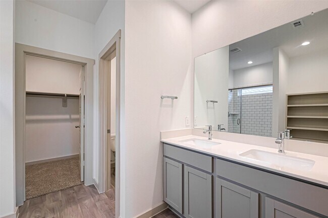 Building Photo - 250 John House Ln