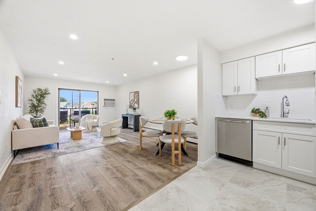 Building Photo - 595 Revere Beach Pkwy