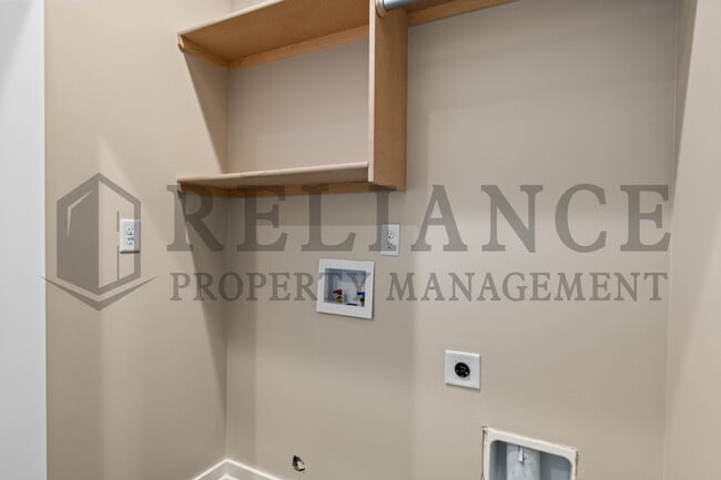 Building Photo - 3225 N Cedar Downs Ln