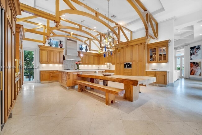 Building Photo - 100 Palm Ave