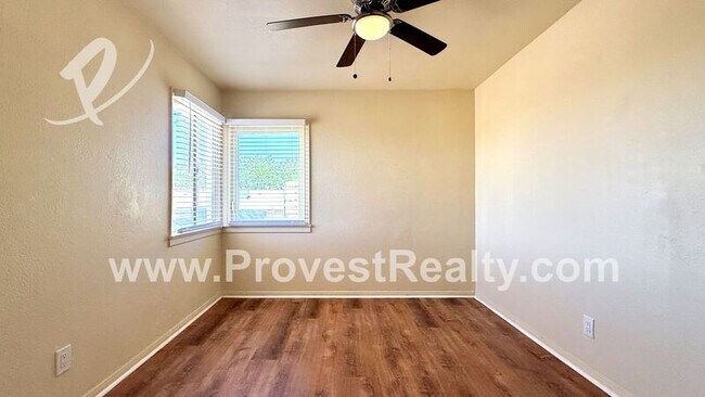 Building Photo - 15034 Sequoia St