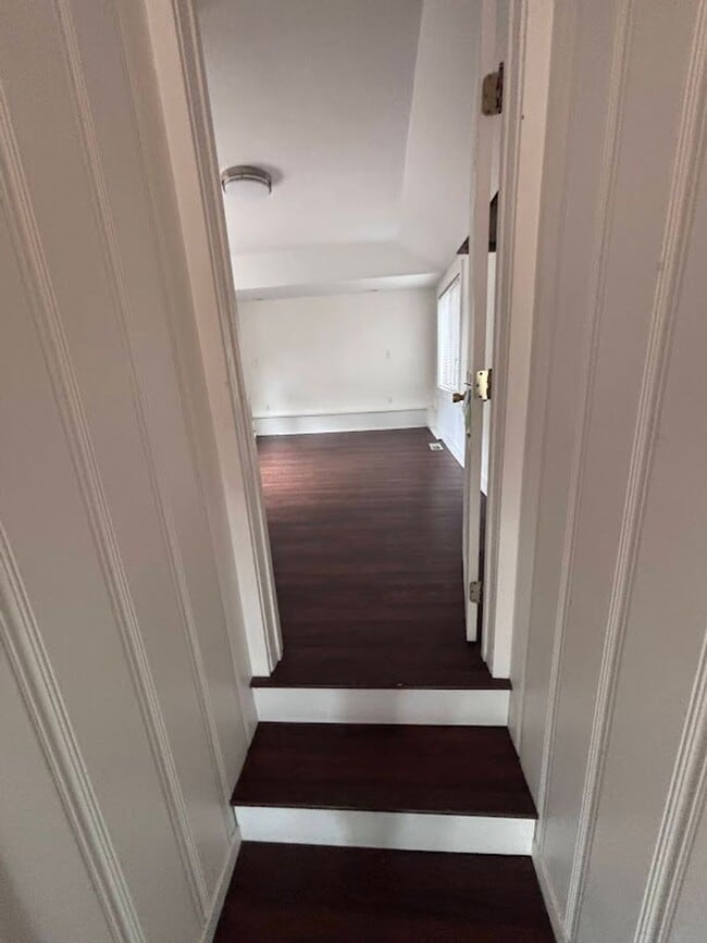 Building Photo - 405 - BEAVER DUPLEX