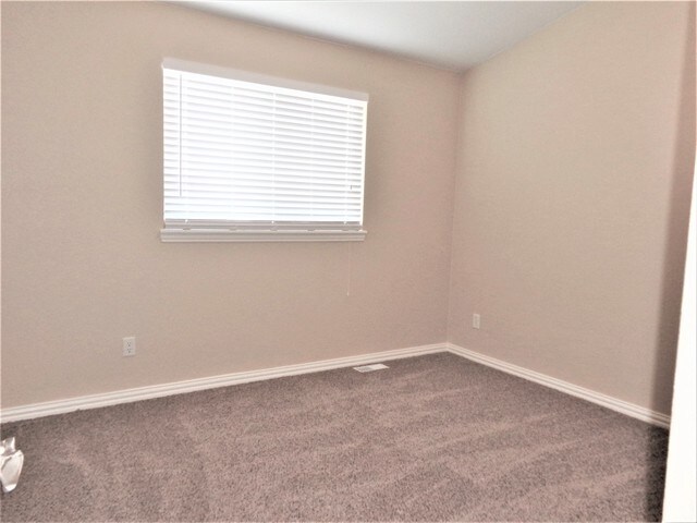 Building Photo - 2828 S Killarney Way