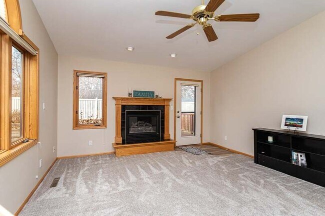 Building Photo - 3309 Polaris Dr