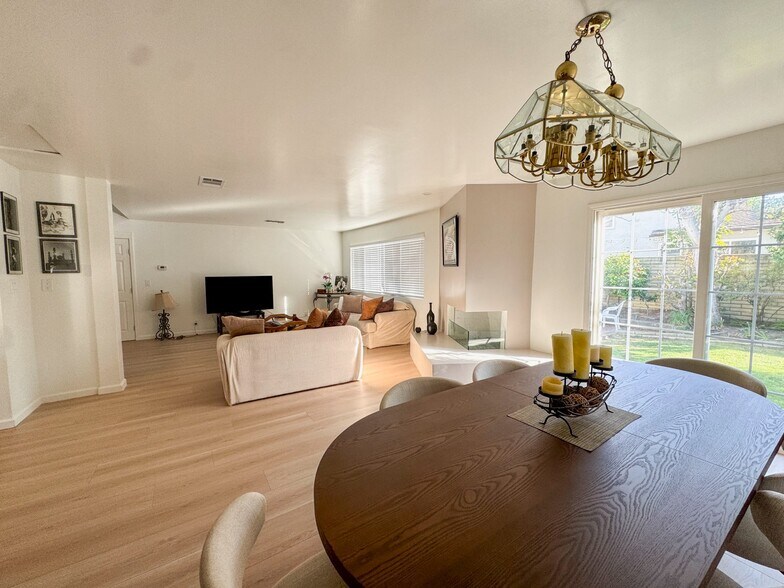 Building Photo - 2926 W 227th St