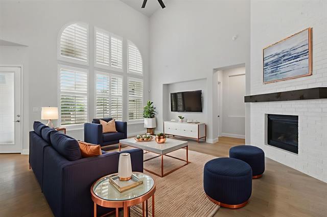 Building Photo - 2205 Sandrellan St