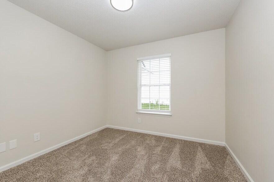 Building Photo - 492 Cedar Park Cir