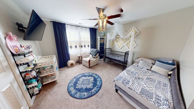 Building Photo - $500 OFF 1st Month's Rent if Leased by 07/...