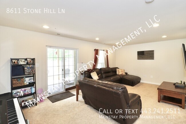 Building Photo - 8611 Stone Hill Ln