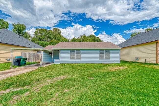 Primary Photo - Affordable 3BD/2BA Single-Family Home – Vo...