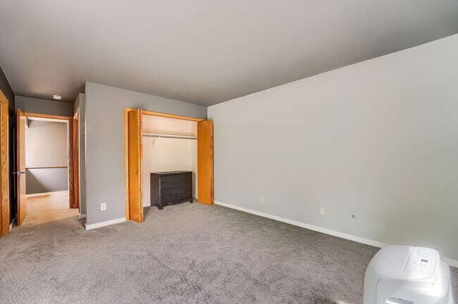Building Photo - 2 Bedroom Condo in Boulder