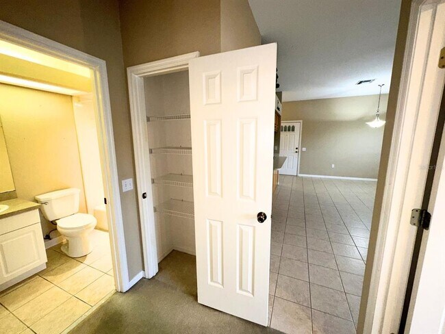 Building Photo - 905 Eagle Pond Dr