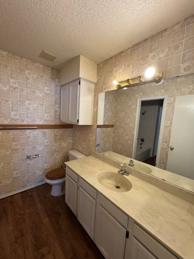 Building Photo - 2 bedroom condo for rent in Nantucket, nea...