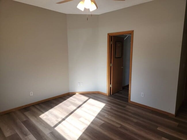 Building Photo - 825-827 Gohres St