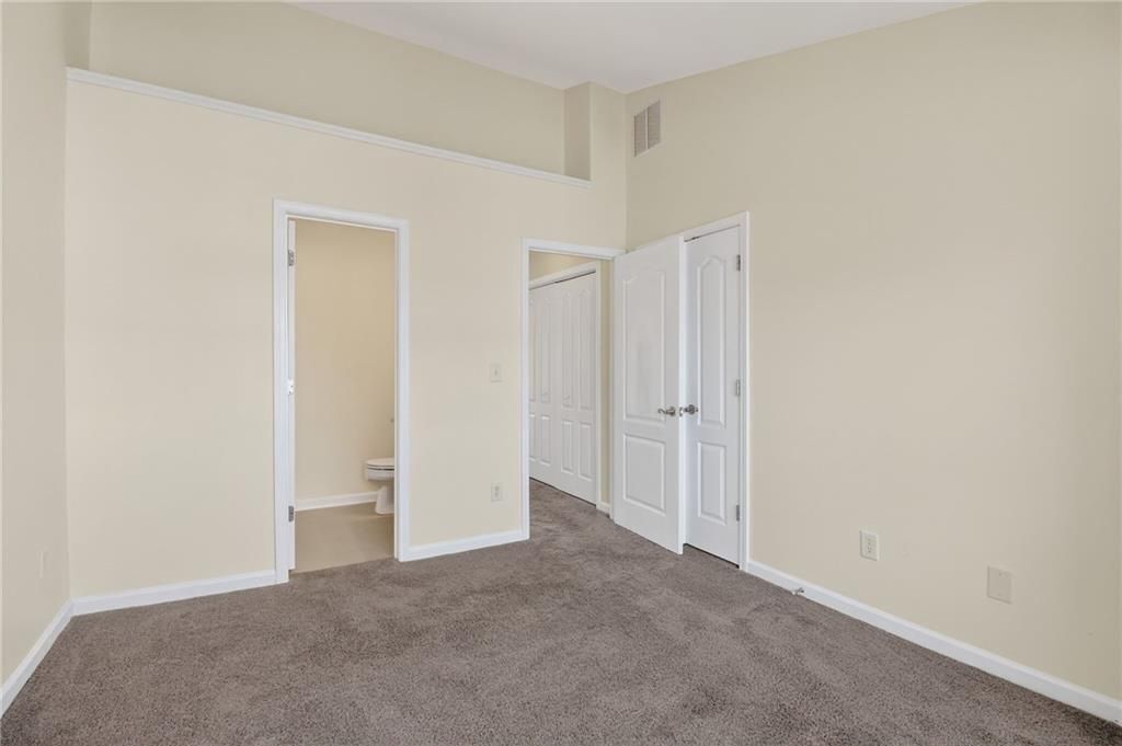 Building Photo - 2928 George Busbee Pkwy NW