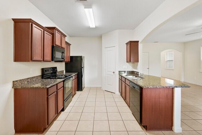 Building Photo - 10913 Panther Ct