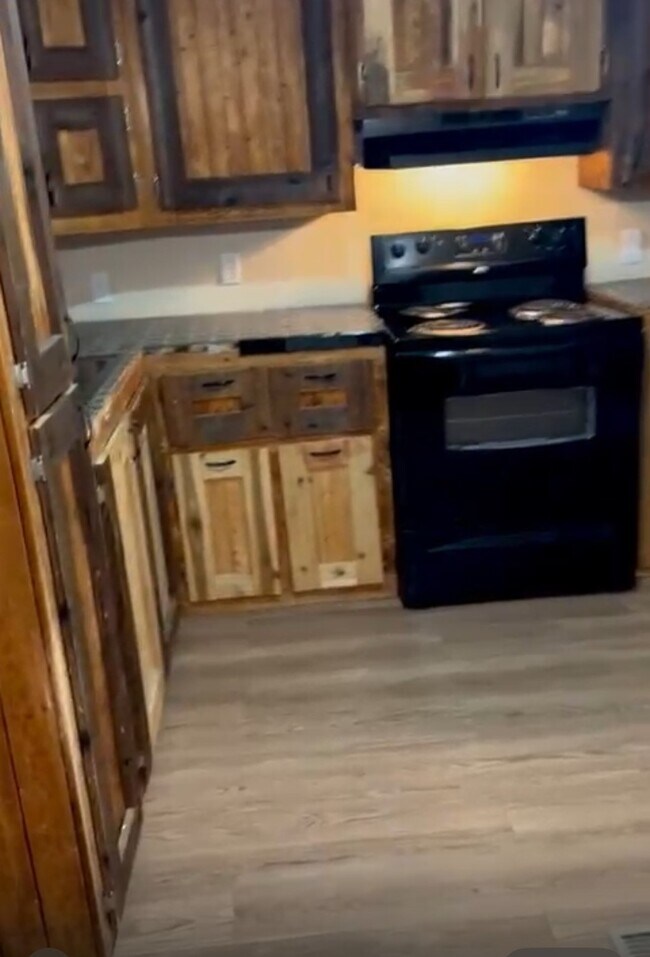 Building Photo - 76 County Rd 2292