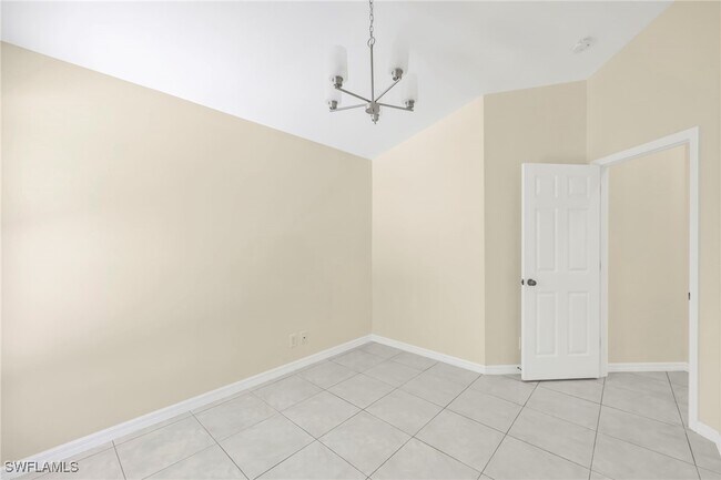 Building Photo - 15015 Savannah Dr