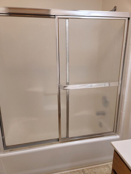 Building Photo - 9230 Karen Ave