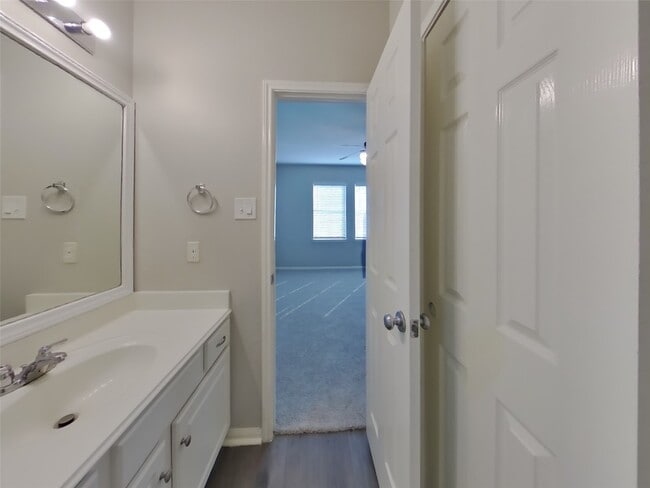 Building Photo - 3963 Mossy Spring Ln