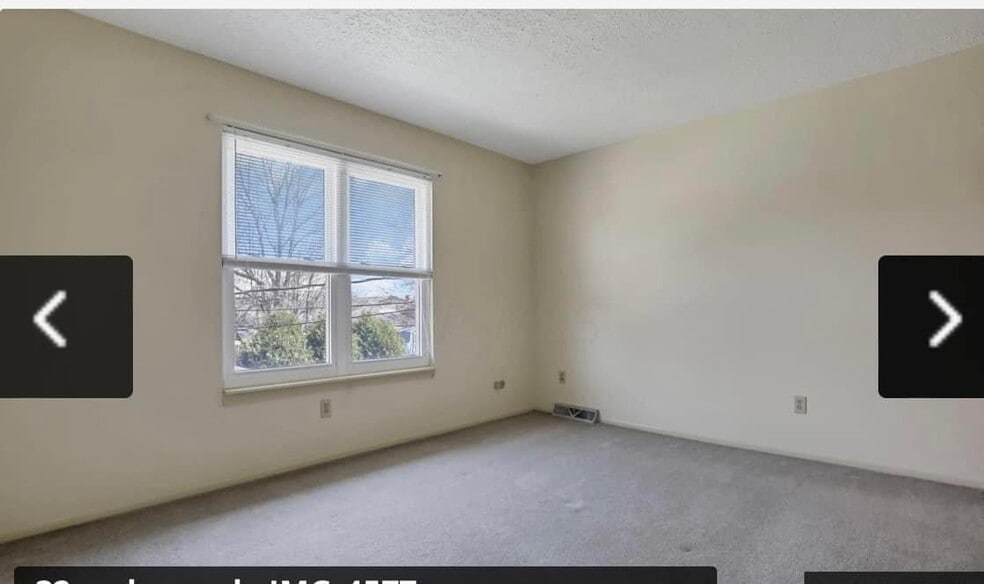 Building Photo - 1740 Churchill Downs Rd