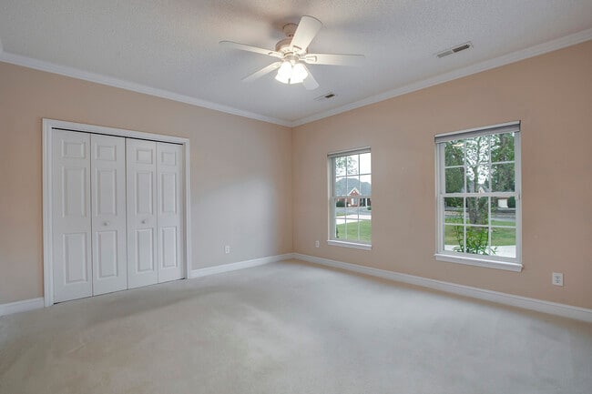 Building Photo - 211 Todaly Cir