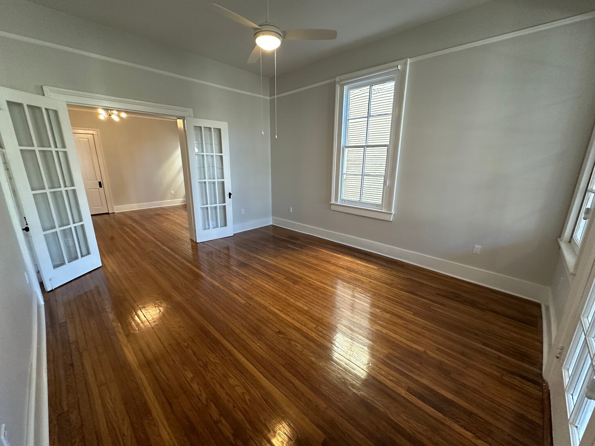 Living Room - 5520 Loyola Ave