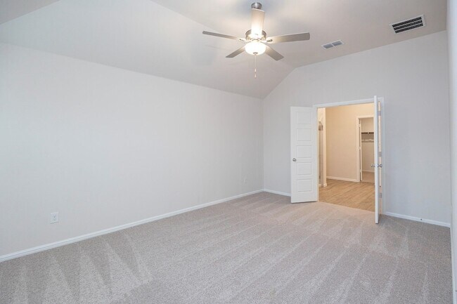 Building Photo - 105 Corcovado Ave