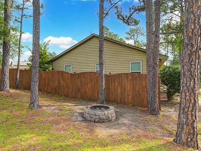 Building Photo - 107 Westpointe Ct